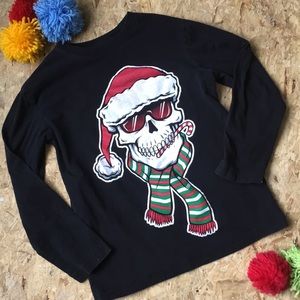 💥winter clearout! 25% off💥 Skull Christmas tee